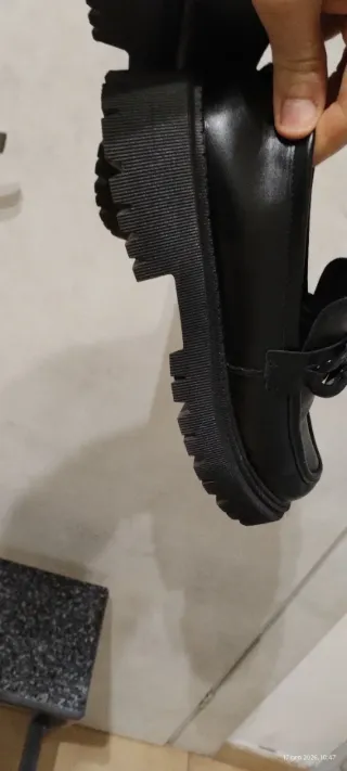 Mocassini neri donna con catena n.42