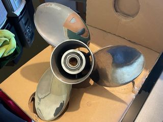 Hélice de barco Rebel