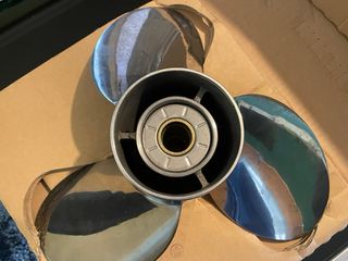 Hélice de barco Rebel