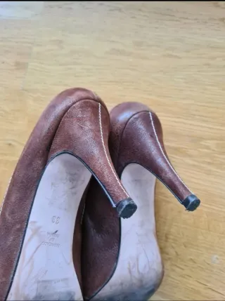 Zapatos de tacón Gloria Ortiz marrones talla 38