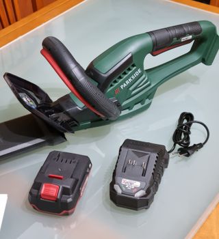 Corta setos Parkside 20V + Batería + Cargador