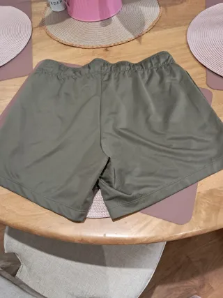 Nike Dri-Fit Shorts Verdes