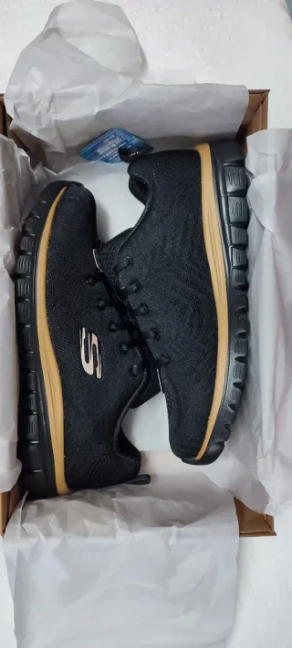 Zapatillas Skechers Mujer Negras y Beige