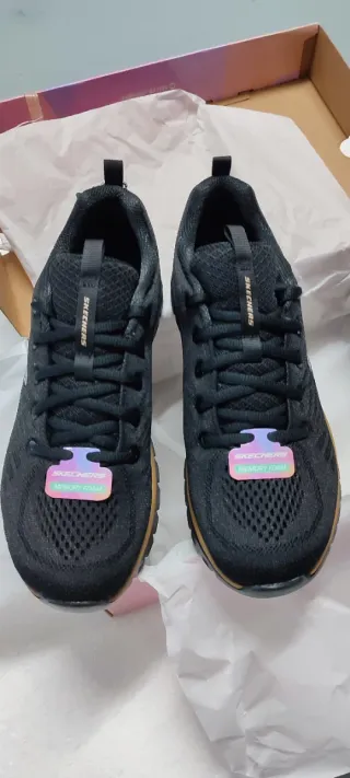 Zapatillas Skechers Mujer Negras y Beige