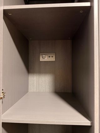 Armario gris madera 4 puertas