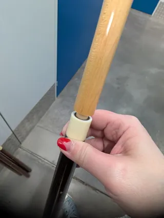 Tacos de billar con firma