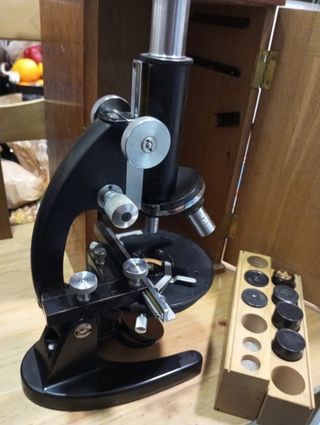 Microscopio Carl Zeiss (Jena) antiguo 100 años