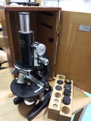 Microscopio Carl Zeiss (Jena) antiguo 100 años