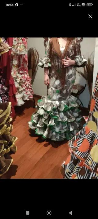 Vestido Sevillana Marrón y Verde con complementos