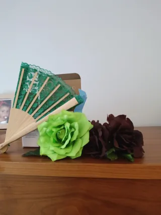 Vestido Sevillana Marrón y Verde con complementos