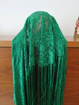 Vestido Sevillana Marrón y Verde con complementos