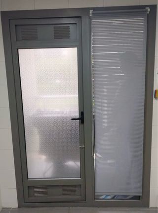 Puerta Balconera Aluminio Gris