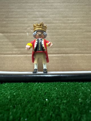 Muñeco Rey Playmobil con corona