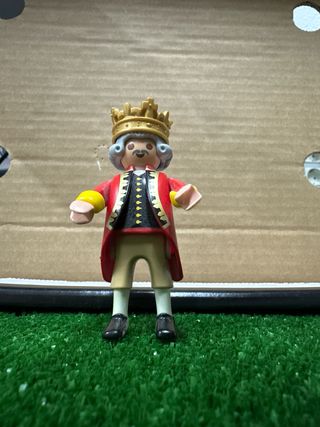 Muñeco Rey Playmobil con corona