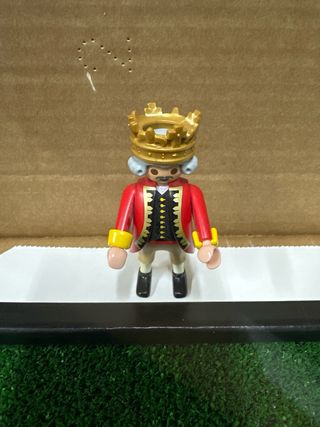 Muñeco Rey Playmobil con corona