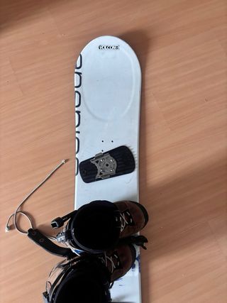 Tabla Snowboard 1,55 + Botas + Fijaciones + bolso
