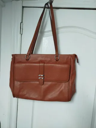 Bolso grande de cuero marrón