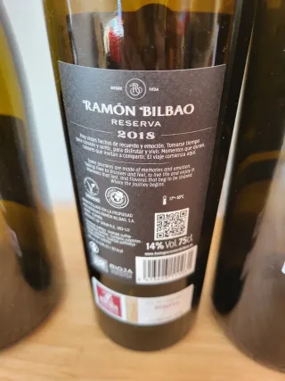 3 bottiglie di vino vuote