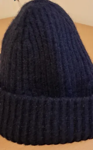 Berretto uomo a coste blu