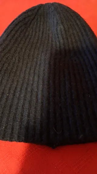 Berretto uomo a coste blu