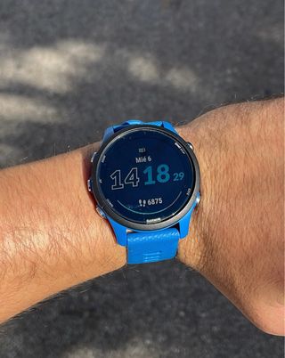 Reloj Garmin Forerunner 255