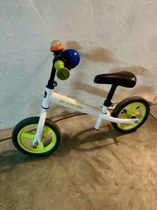 Bicicleta infantil sin pedales 10