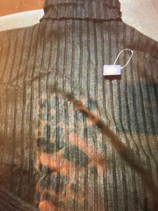 Jersey cuello alto negro canalé