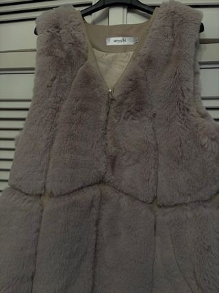 Chaleco pelo amichi beige talla L, color piedra