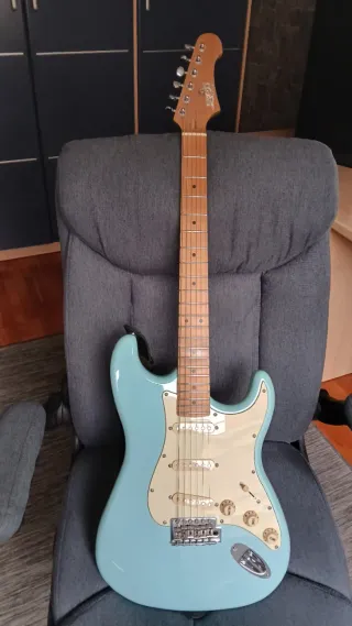 Guitarra Strato Jet JS300 BI