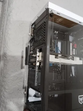 Ordenador Nfortec y componentes PC