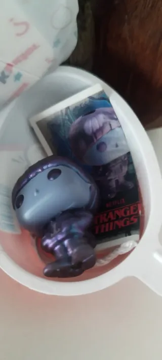 Kinder Joy Stranger Things Figura