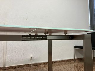 Mesa extensible cristal templado