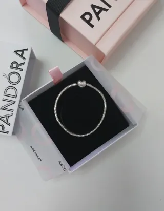 Pulsera Pandora Talla 18 cm.Corazón