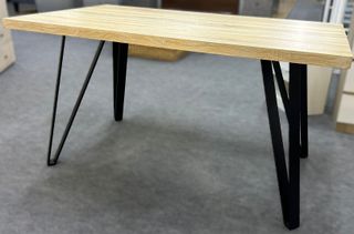 MESA DE COMEDOR ESTILO INDUSTRIAL