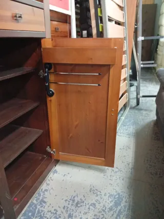 Cómoda de madera y mesitas Información 742018324