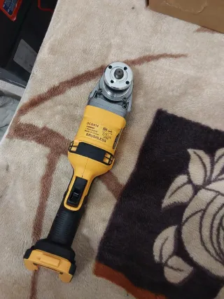 Amoladora Inalámbrica 20V Brushless