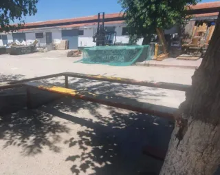 Plataforma elevadora metálica para coche