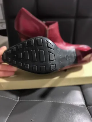 Botines de tacón morado/rojo