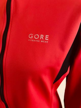 Chaqueta Gore Running Wear Roja