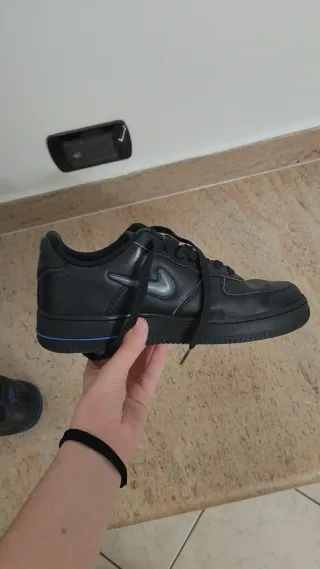Nike Air Force 1 nere, taglia 40