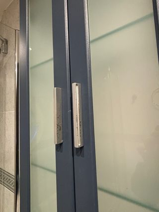 Vitrina Gris Azul 2 repisas - 39,5x16x79,5cm