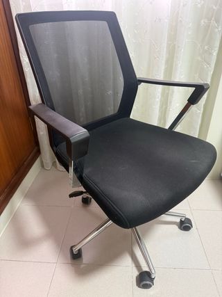 Silla de escritorio negra