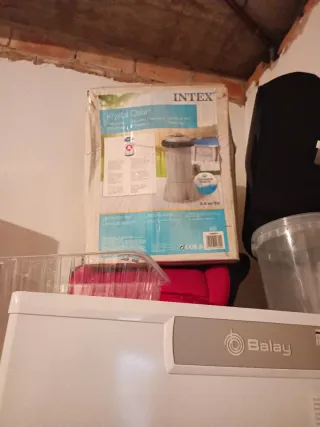 Depuradora Intex Krystal Clear Piscina