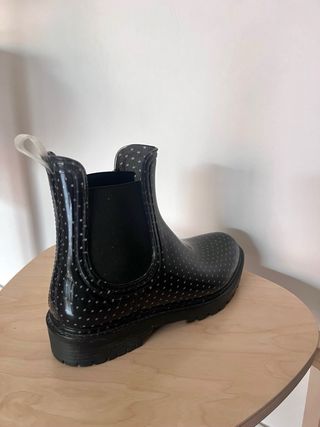 Botines negros lunares talla 36