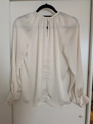 Blusa beige manga larga Zara