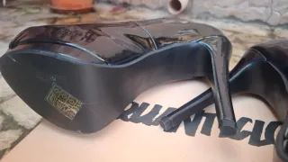 Scarpe tacco 15 nere lucide n.40