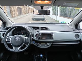 Toyota Yaris 2012