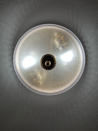 Plafón de cristal y metal dorado