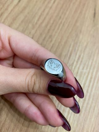 Anillo Sello Plateado cruzzi cruz cafune