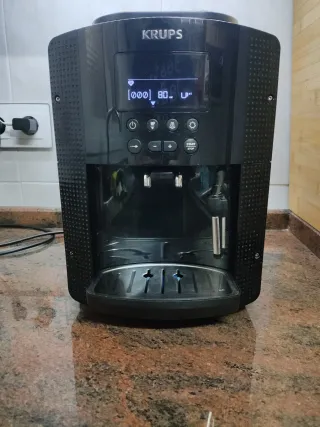 Cafetera Krups EA8150 Superautomática